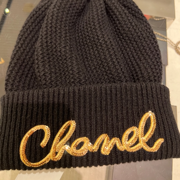 HOSTPICK!!!Chanel Logo Beanie - Picture 4 of 13